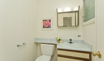 99-776 Aliipoe Dr, Aiea, HI 96701