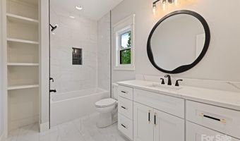 18 Winterhawk Dr, Arden, NC 28704