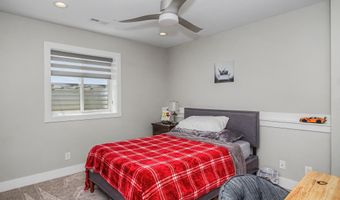 50181 Prairie Point Ct, Ames, IA 50014