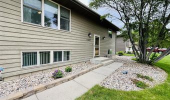 2207 SE 13th Ave, Aberdeen, SD 57401