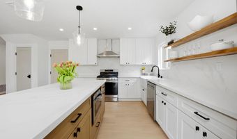 2610 Chestnut Ave, Carlsbad, CA 92010