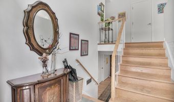 6322 WALHONDING Rd, Bethesda, MD 20816