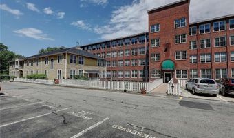2 School St 334, Lincoln, RI 02802