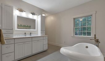 4 Colton Ln, Center Harbor, NH 03226