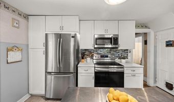446 Plymouth St, Abington, MA 02351