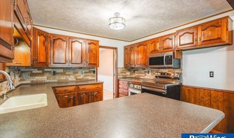2105 N St St, Aurora, NE 68818