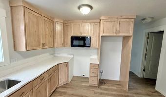 5405 Park Lawn Dr #111, Chubbuck, ID 83202