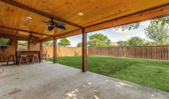 5569 Ragan Dr, The Colony, TX 75056