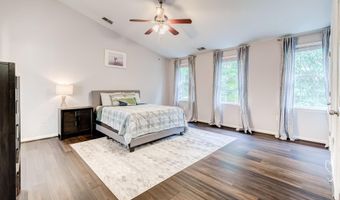 43865 LAUREL RIDGE Dr, Ashburn, VA 20147