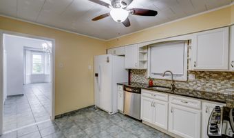 295 AVENUE C 1st floor, Bayonne, NJ 07002