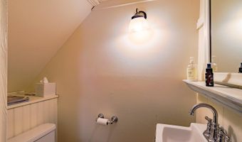 124 Union St, Belfast, ME 04915