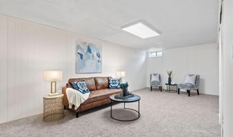 5905 Mayhill Dr, Madison, WI 53711