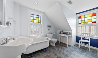 109 CENTRE St, Beach Haven, NJ 08008