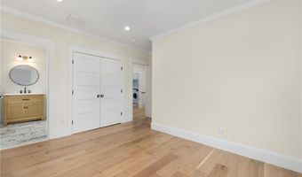7 Champlin St, Newport, RI 02840