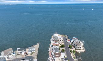 281 Sandlewood Dr, Bayville, NJ 08721