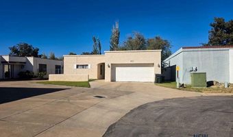 809 Colonial Ct, Carlsbad, NM 88220