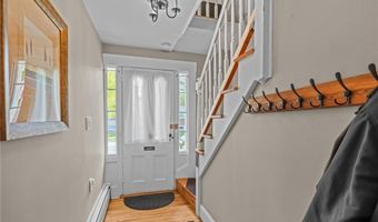275 Hope St, Bristol, RI 02809