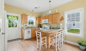 12 Sunrise Ln, Arundel, ME 04046