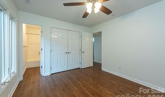 129 Colony Dr, Arden, NC 28704