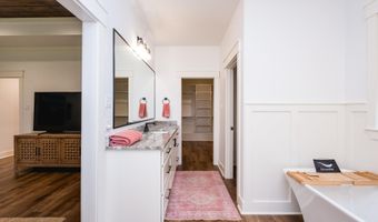 4032 Eagle Valley Dr, Benton, AR 72019