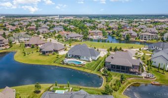 8659 Coveview Ct, Deerfield, OH 45040