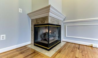 953 HARRISON Cir, Alexandria, VA 22304