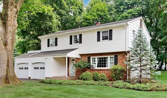 12 Provost Dr, Airmont, NY 10901