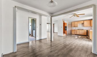 1858 W Auburn Dr, Auburn, IN 46706