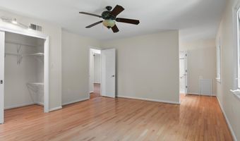 4100 DOWNING St, Annandale, VA 22003