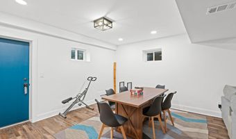 9817 FERNWOOD Rd, Bethesda, MD 20817