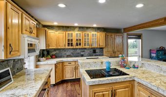 9293 BROADACRES Rd NE, Aurora, OR 97002