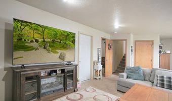 1306 S 12th St, Aberdeen, SD 57401