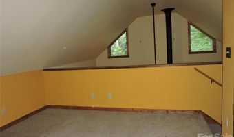 963 Melton Branch Rd, Bakersville, NC 28705