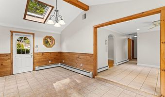 12 Oak Ter, Bellingham, MA 02019