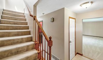 1404 Nile Kinnick Dr S, Adel, IA 50003