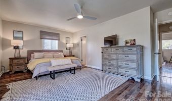 27 Apple Orchard Ln, Lake Wylie, SC 29710