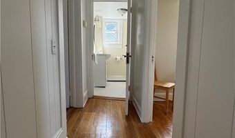 49 Connection St, Newport, RI 02840