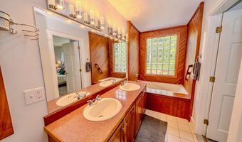 19 Glenview Ln, Belfast, ME 04915