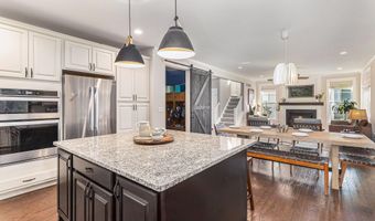 6217 S Trailwoods Dr, Ann Arbor, MI 48103