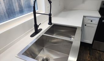 213 Wilson Ave, Atmore, AL 36502