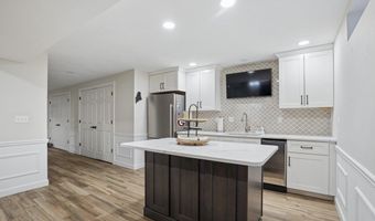 5 Spring Hill Rd, Bedford, NH 03110