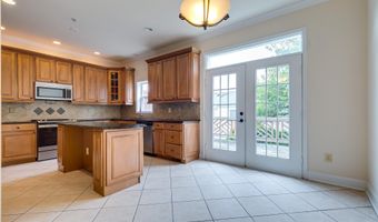 2026 N CULPEPER St, Arlington, VA 22207