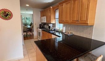 87 Trotters Ln, Allendale, NJ 07401