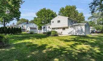 520 East Rd, Belford, NJ 07718