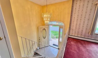 49 Lee Ave, Albertson, NY 11507
