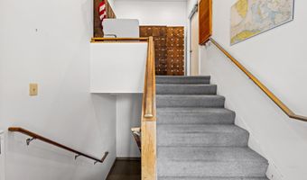 212 DUKE OF GLOUCESTER St, Annapolis, MD 21401