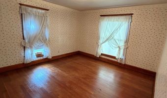 339 3rd St, Ashton, IA 51232