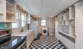 19 BURLEY St, Berlin, MD 21811