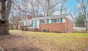 6909 FERN Ln, Annandale, VA 22003