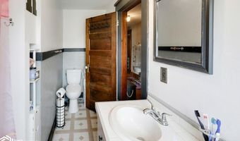540 A Ave E, Albia, IA 52531